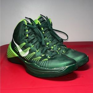 Nike Hyperdunk: Women’s 8